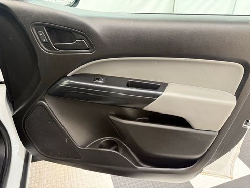 Used 2018 Chevrolet Colorado W/T image 17