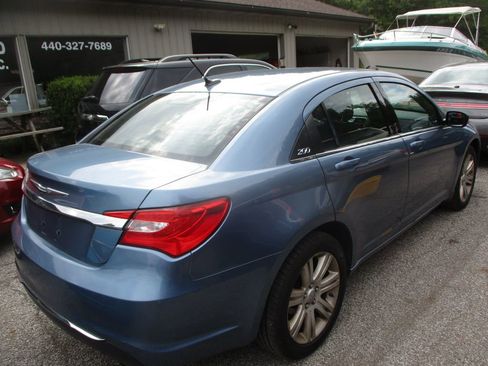 Used 2011 Chrysler 200 Touring image 5