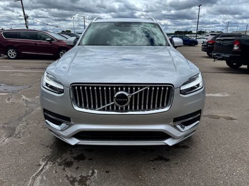 Used 2022 Volvo XC90 T6 Inscription w/ Advanced Package AWD/4WD image 2