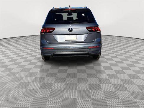 Certified 2023 Volkswagen Tiguan SE image 6