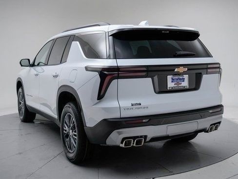 New 2026 Chevrolet Traverse LT w/ Enhanced Driving Package image 4