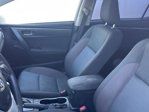 Used 2019 Toyota Corolla LE image 12