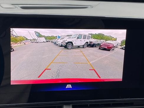 Used 2024 Chevrolet Trax RS w/ Driver Confidence Package image 16