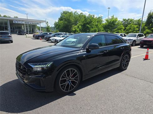 Used 2023 Audi Q8 Prestige AWD/4WD image 7