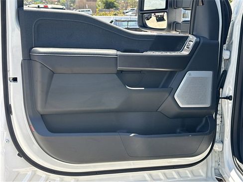 New 2025 Ford F150 Lariat w/ Equipment Group 502A High image 37