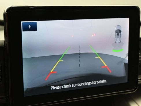 Certified 2022 Ford Explorer XLT image 16