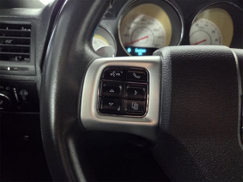 Used 2013 Dodge Challenger R/T Plus image 16