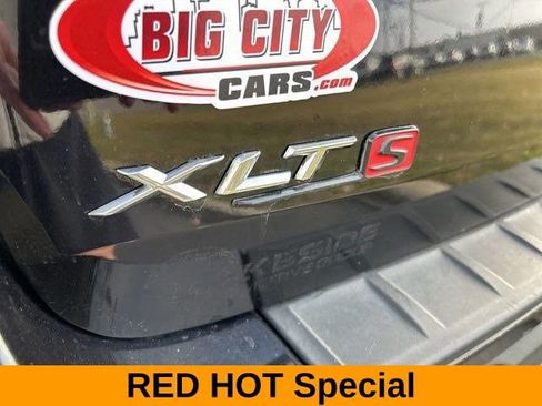 Used 2021 Ford Explorer XLT image 59