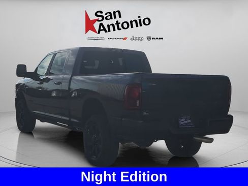 New 2026 RAM 2500 Laramie AWD/4WD image 7