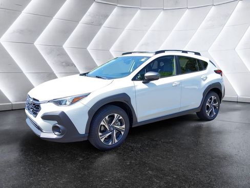 Used 2024 Subaru Crosstrek 2.0i Premium AWD/4WD image 3