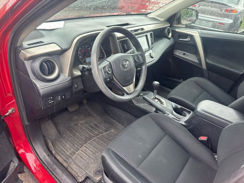 Used 2014 Toyota RAV4 XLE AWD/4WD image 9