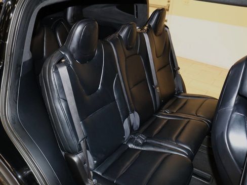 Used 2020 Tesla Model X image 26