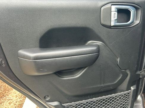 Used 2021 Jeep Wrangler Unlimited Sport S image 18