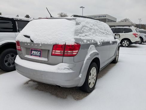 Used 2017 Dodge Journey SE image 5