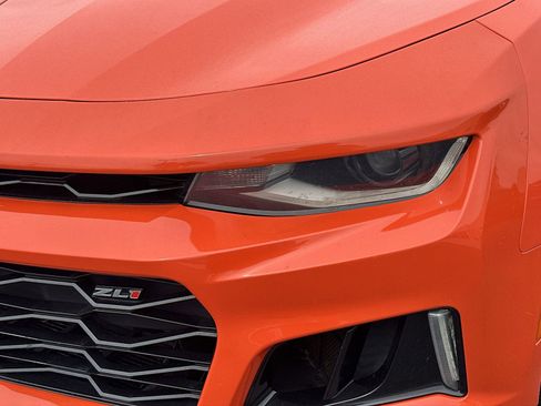 Used 2019 Chevrolet Camaro ZL1 image 11