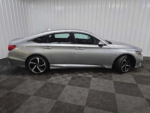 Used 2019 Honda Accord Sport image 2