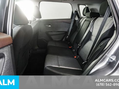 Used 2022 Nissan Rogue SV FWD image 17