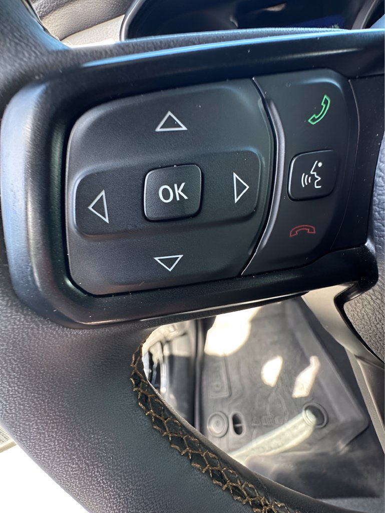 Used 2024 Jeep Wrangler Unlimited AWD/4WD image 14