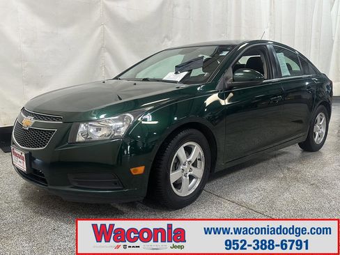 Used 2014 Chevrolet Cruze LT w/ Technology Package FWD image 1