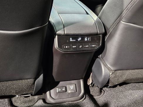 New 2026 Toyota Highlander Limited AWD/4WD image 22