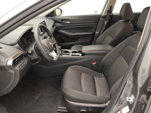 Used 2024 Nissan Altima 2.5 SV image 17