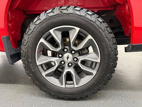 Used 2022 Chevrolet Silverado 1500 RST AWD/4WD image 19