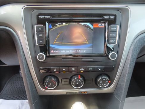 Used 2015 Volkswagen Passat 1.8T Limited Edition FWD image 28