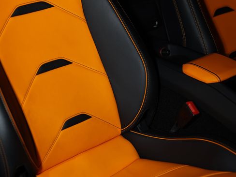 Used 2020 Lamborghini Huracan EVO image 34