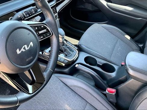 Used 2024 Kia Seltos S FWD image 14