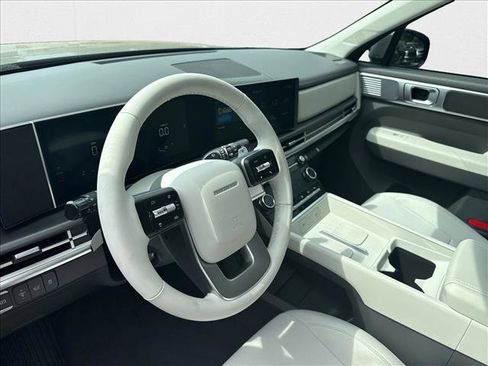 New 2026 Hyundai Santa Fe SE image 3