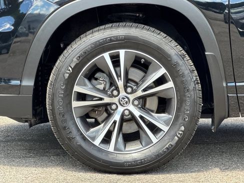 Certified 2016 Toyota Highlander XLE w/ Protection Package #3 AWD/4WD image 28
