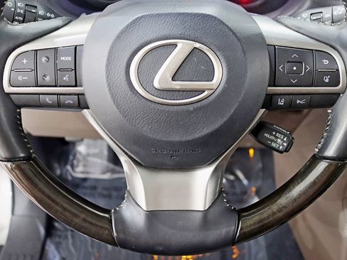 Used 2023 Lexus GX 460 Premium w/ Accessory Package AWD/4WD image 16