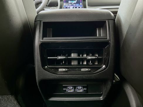Used 2023 Jeep Grand Cherokee Laredo RWD image 33