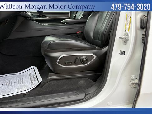 Used 2024 Jeep Wagoneer Series II w/ Flexible Seating Group image 14