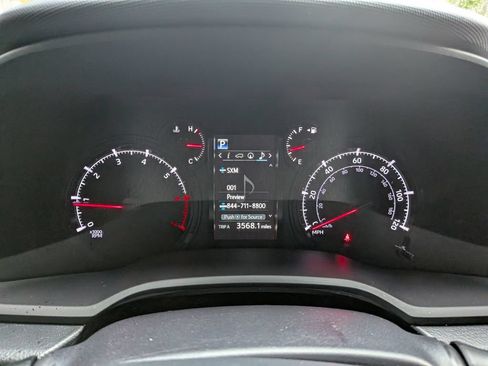Used 2021 Toyota 4Runner SR5 Premium w/ Moonroof Package RWD image 16