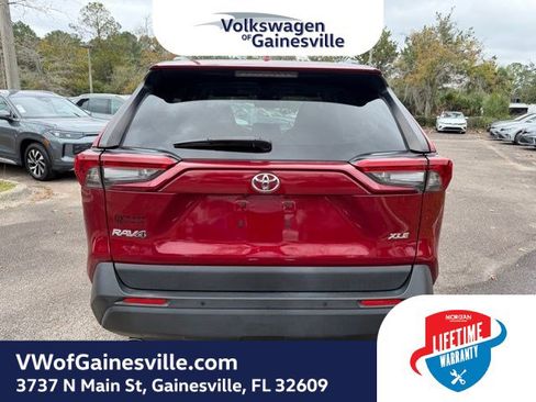 Used 2019 Toyota RAV4 XLE Premium image 5