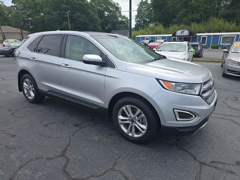 Used 2016 Ford Edge SEL w/ Equipment Group 201A AWD/4WD image 3