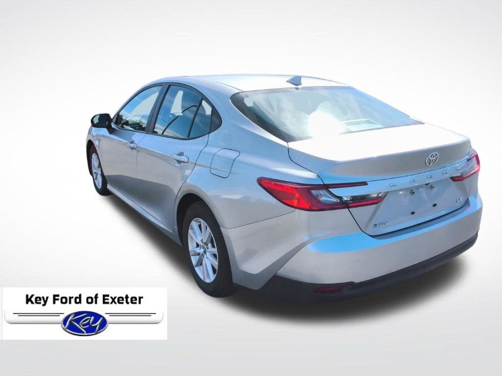 Used 2025 Toyota Camry LE FWD image 10