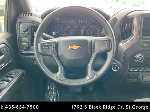 Used 2024 Chevrolet Silverado 2500 Custom w/ Custom Value Package image 12