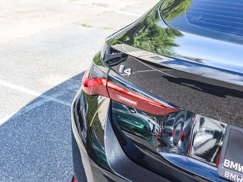 Used 2025 BMW i4 eDrive40 w/ Driving Assistance Package RWD image 7
