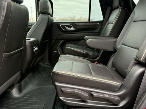 Used 2022 GMC Yukon SLT w/ SLT Luxury Package image 22