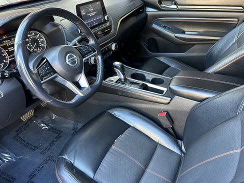 Used 2021 Nissan Altima 2.5 SR w/ SR Premium Package image 10