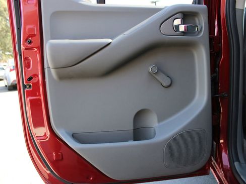Used 2016 Nissan Frontier S RWD image 12