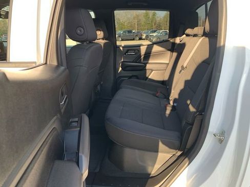 Used 2024 Chevrolet Colorado LT w/ LT Convenience Package image 15