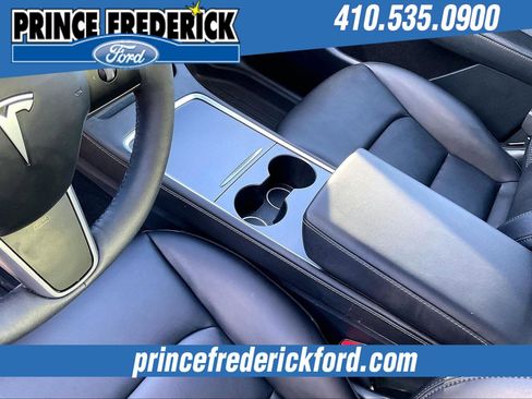 Used 2024 Tesla Model Y 2WD image 16