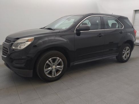 Used 2017 Chevrolet Equinox LS FWD image 2