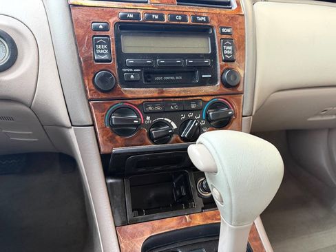 Used 2001 Toyota Avalon XL image 24