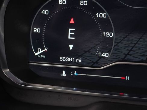 Used 2024 GMC Yukon SLT image 28