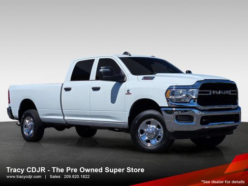 Used 2024 RAM 2500 Tradesman w/ Chrome Appearance Group AWD/4WD image 1