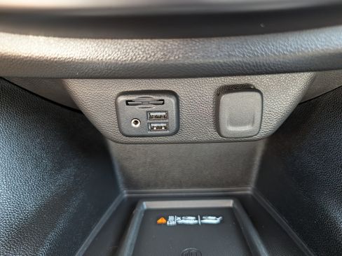 Used 2021 Chevrolet Traverse High Country AWD/4WD image 33